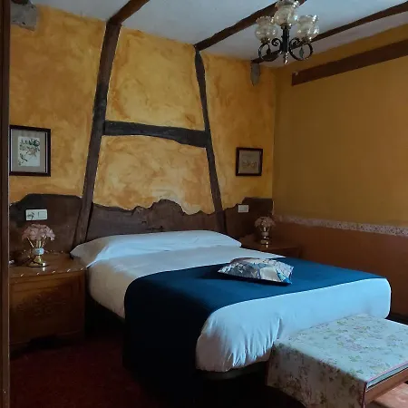 Complejo Rural Valle Del Narcea Semesterbostad